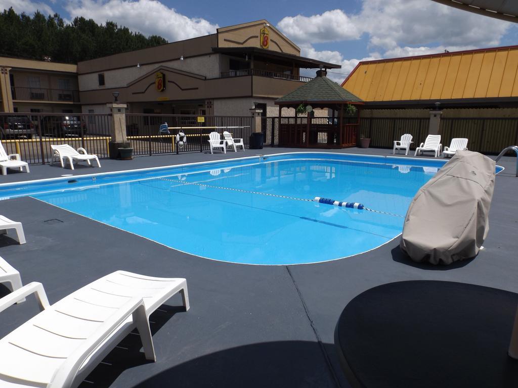 Super 8 By Wyndham Monticello Ar Motel Eksteriør billede